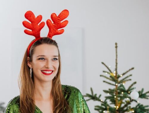 Biżuteria, która tworzy świąteczny nastrój – kolczyki świąteczne jako wyjątkowy detal